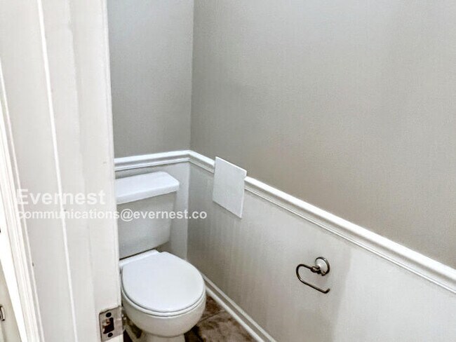 Building Photo - 128 Pebblebrook Cir