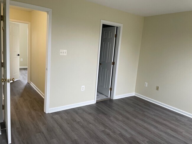 Building Photo - 14369 Newbern Loop