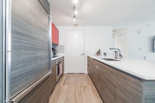 Building Photo - 1100 S Miami Ave