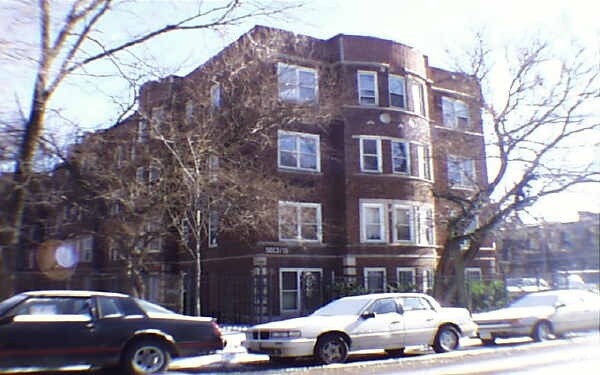 Building Photo - 5013-5015 N Kenmore Ave