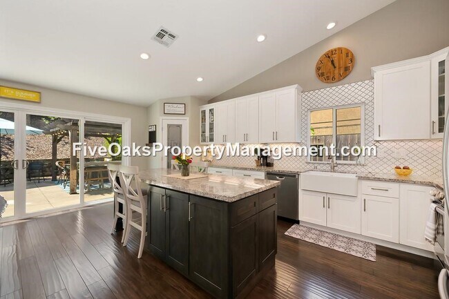 Building Photo - 531 Rowlands Ct