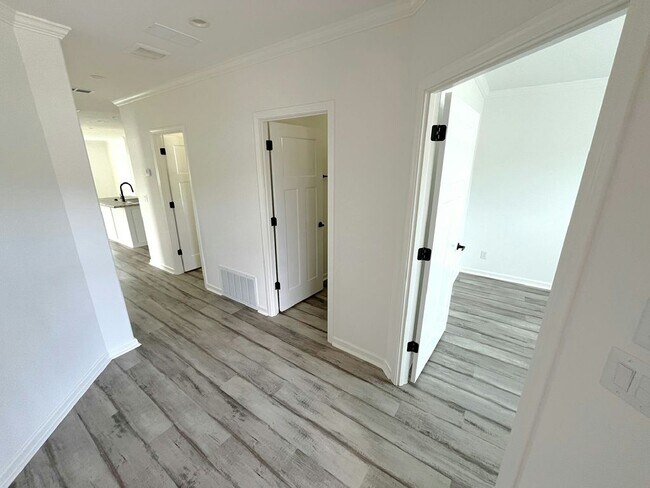 Building Photo - 5364 Bahia Wy