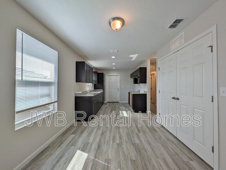 Building Photo - 2037 Meharry Ave