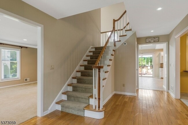 Building Photo - 833 Carnoustie Dr