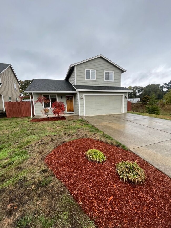 Building Photo - ** MOVE IN SPECIAL** 4 Bedroom House in Jefferson!