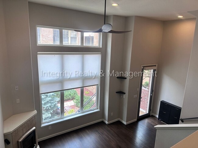 Building Photo - 4 Bed/4 Bath, 2,553 Sqft -1259 N Washingto...