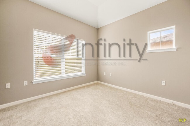 Building Photo - 22844 SW Forest Creek Dr
