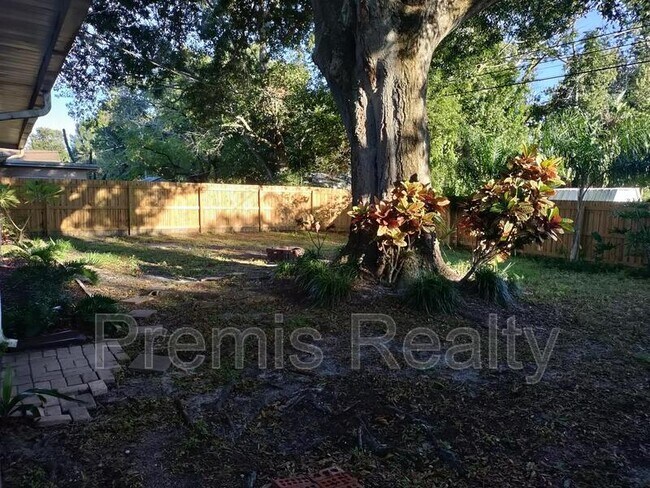 Building Photo - 6764 297th Ave N