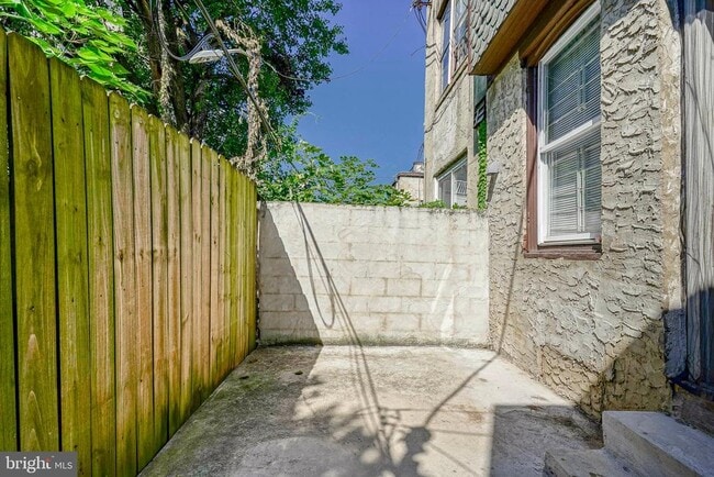 Building Photo - 1904 Federal St