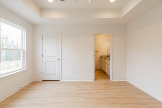 Building Photo - 2719 Capitol Dr