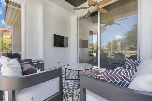 Building Photo - 267 Loch Lomond Rd