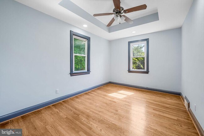 Building Photo - 3714 W Cold Spring Ln