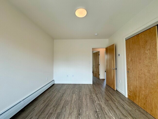 Building Photo - 1285 Chugach Way