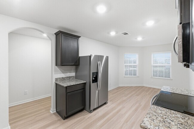 Building Photo - 345 Lone Mountain Dr