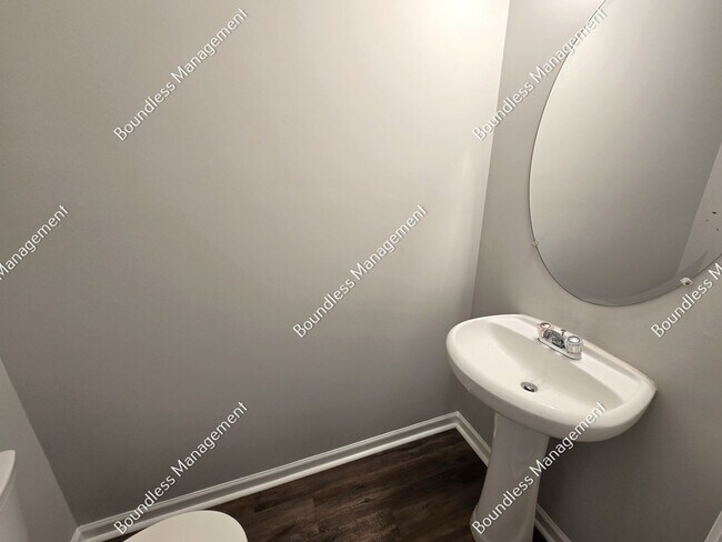 Building Photo - 2330 Hackamore Dr