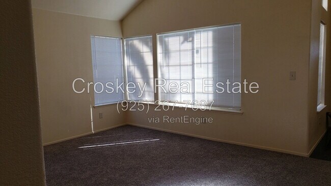 Building Photo - 4717 Knollpark Cir