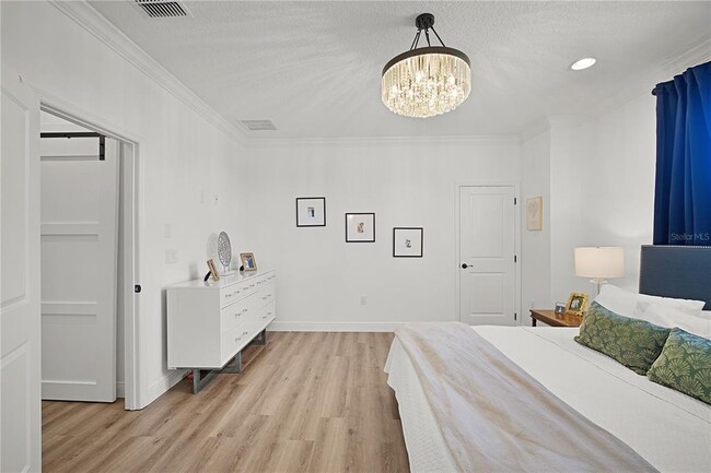 Building Photo - 15419 Uglis Aly