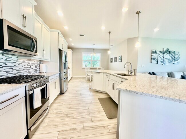 Building Photo - 3044 Trasona Dr