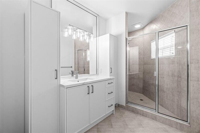 Building Photo - 6510 Via Regina