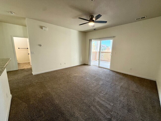 Building Photo - Fantastic 2 Bedroom, 2 Bath Ground Level Condo With Detached Garage in Loveland, Colorado