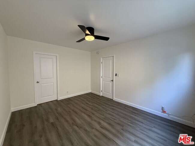 Building Photo - 11543 Venice Blvd.