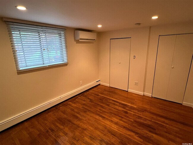 Building Photo - 21 E Cedar St