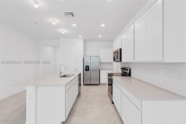 Building Photo - 8344 NW 7th Pl