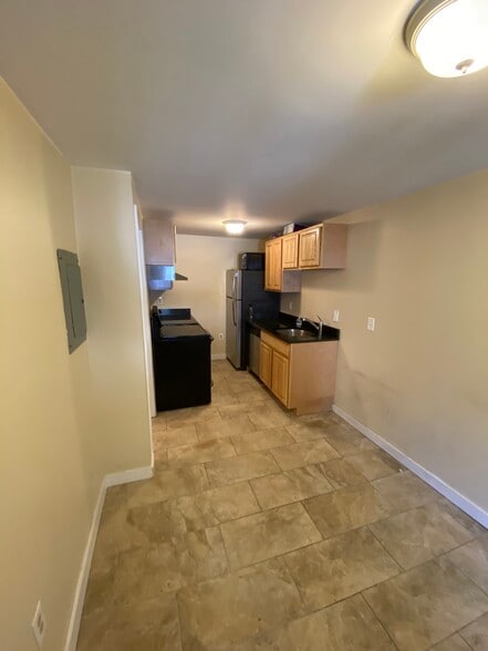 Building Photo - 382 Dorchester St