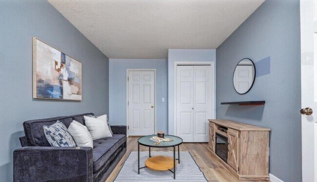 Building Photo - 4 Bedrooms • Single Level • Prime Meridian Location