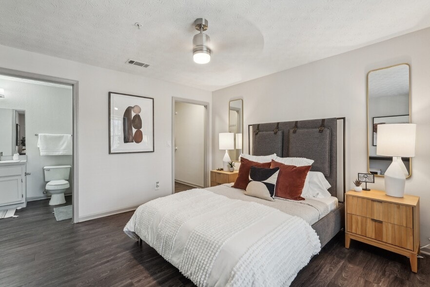 Spacious Bedroom at Gwinnett Pointe Apartments in Norcross, GA 30093 - Gwinnett Pointe