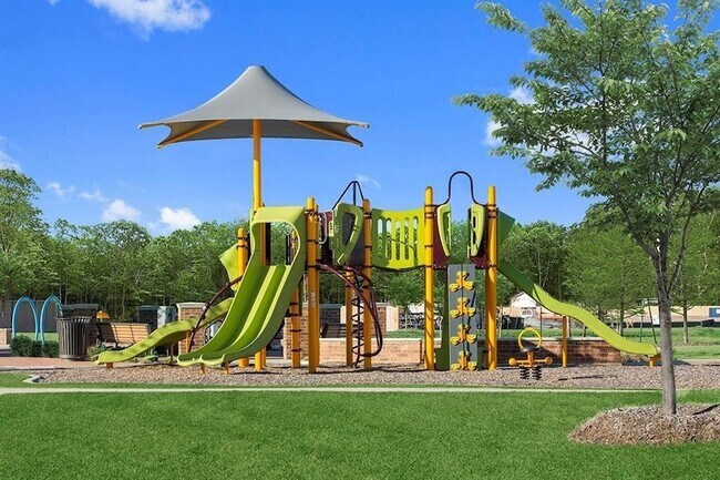 Building Photo - 20811 Sheffield Pk Dr