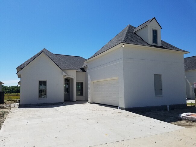 Building Photo - Beautiful home in South Baton Rouge neighborhood!
