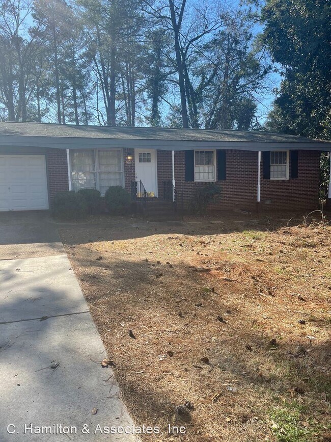 3 br, 1.5 bath House 1036 College Statio... 1036 College Station Rd