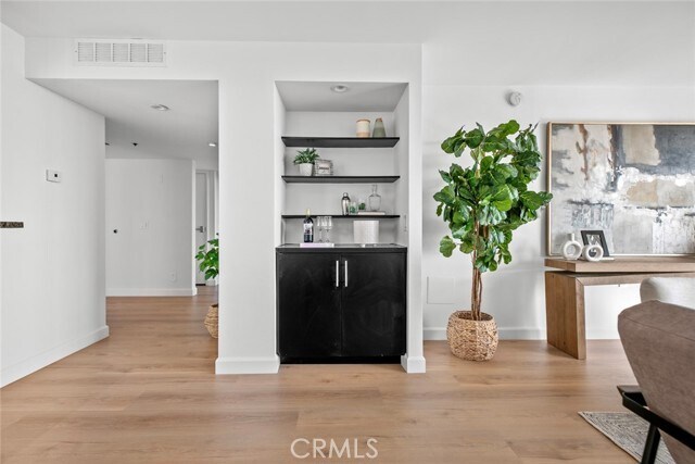 Building Photo - 343 Pioneer Dr