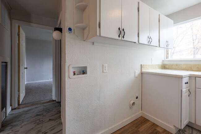 Building Photo - G47ON