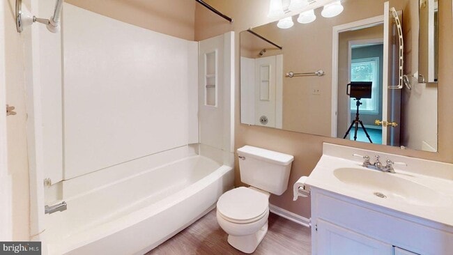Building Photo - 6008 Chestnut Hollow Ct
