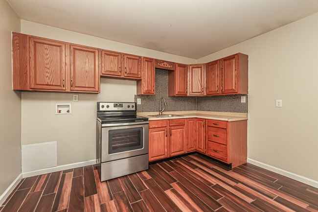 Building Photo - 1240 Berwald Dr