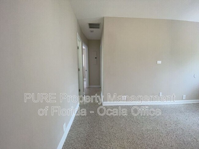 Building Photo - 12142 SE 87th Terrace