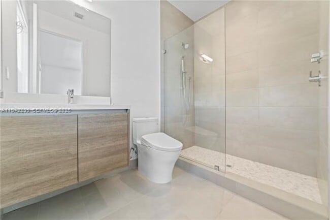 Building Photo - 16680 Botaniko Dr N