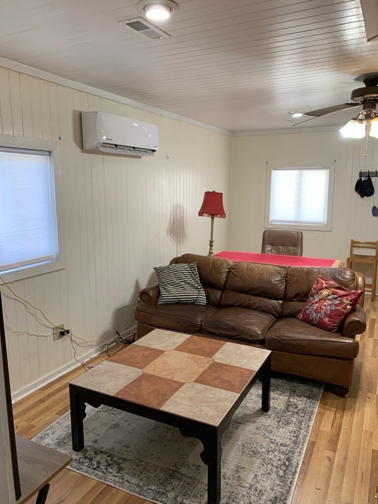 Building Photo - 2525 Rio Mills Rd