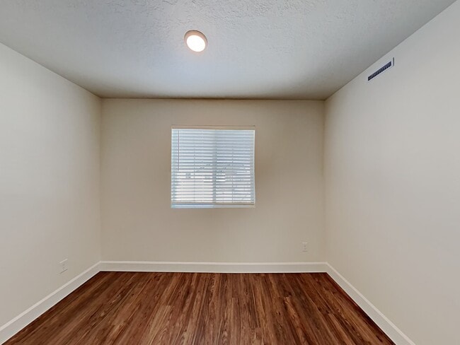 Building Photo - 6007 W Arranmore Drive