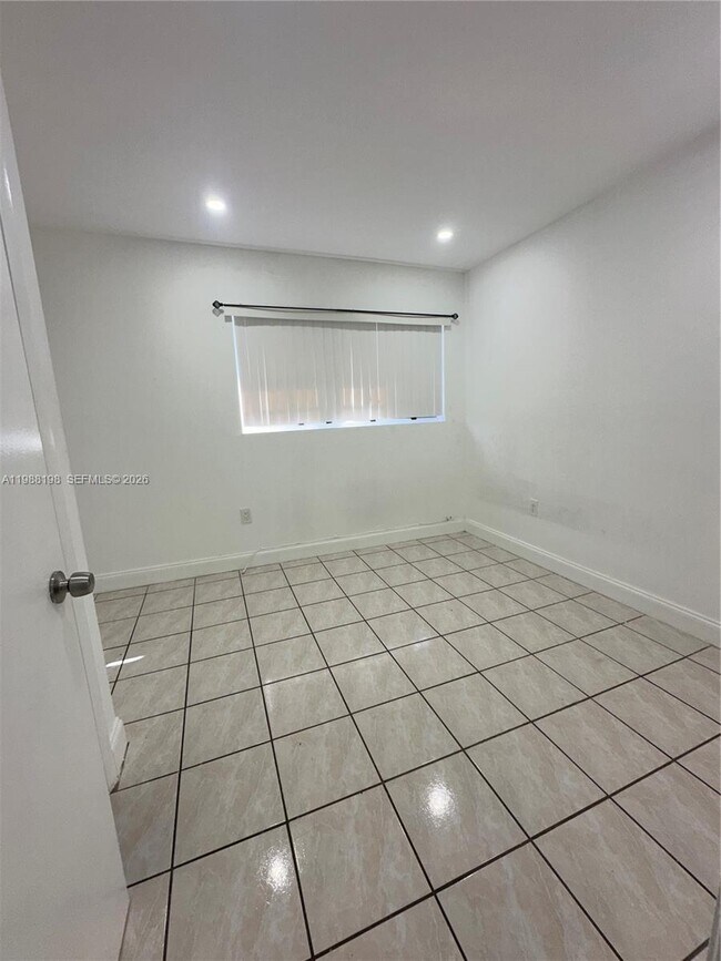 Building Photo - 7510 SW 152nd Ave