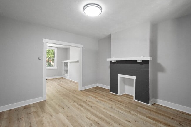 Building Photo - Stunning 3 bedroom home in Carrick availab...