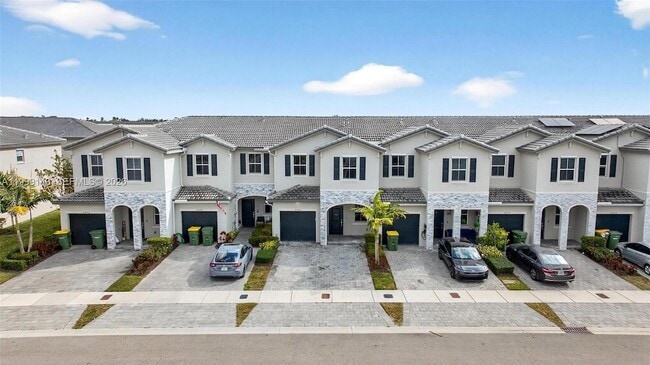 Building Photo - 2662 SE 10th St