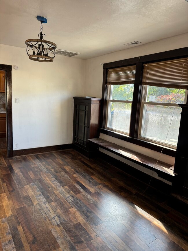 Building Photo - 1415 Beech St