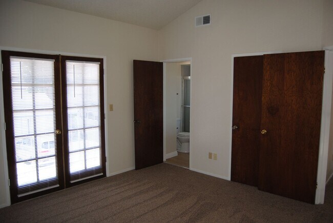 Building Photo - 3520 Ashe Rd