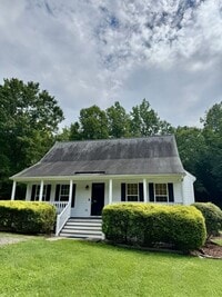 Building Photo - Charming 4-Bedroom, 2-Bathroom Cape Cod located in the highly sought-after Midlothian area of Che...