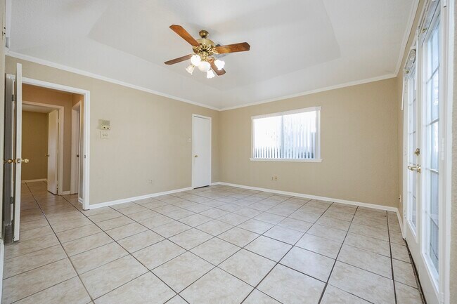 Building Photo - 7315 Foxside Ln