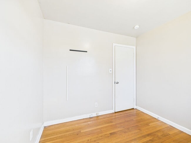 Building Photo - 2010 Cleary Rd