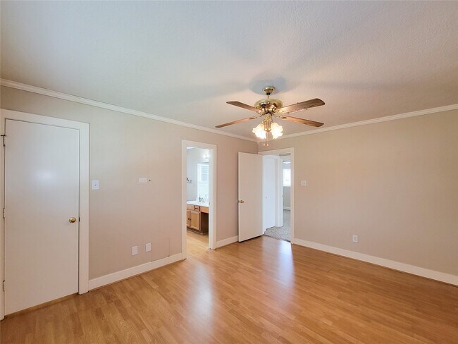 Building Photo - 9607 Farrell Dr